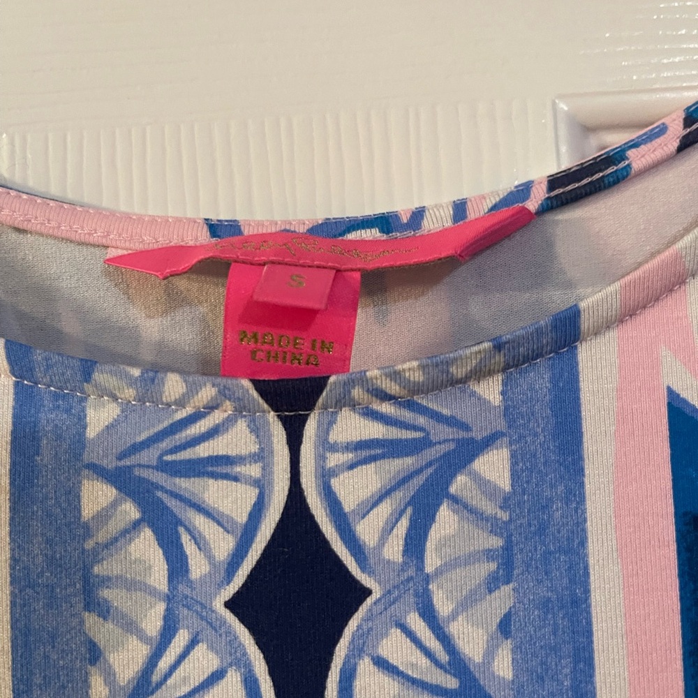 Lilly Pulitzer Rayon/Spandex bell sleeve dress - Picture 4 of 6